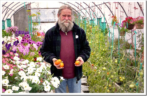 ps-1000Americans-Scott-Anarchy-farm-greenhouse